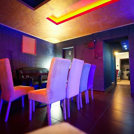 Karma Luxury Room Bukarest Exteriör bild