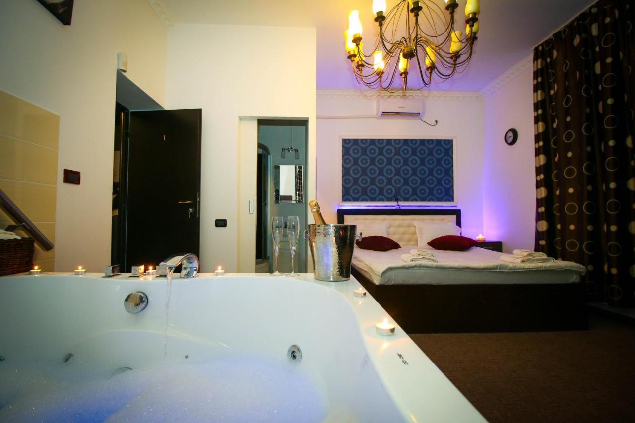 Karma Luxury Room Bukarest Exteriör bild