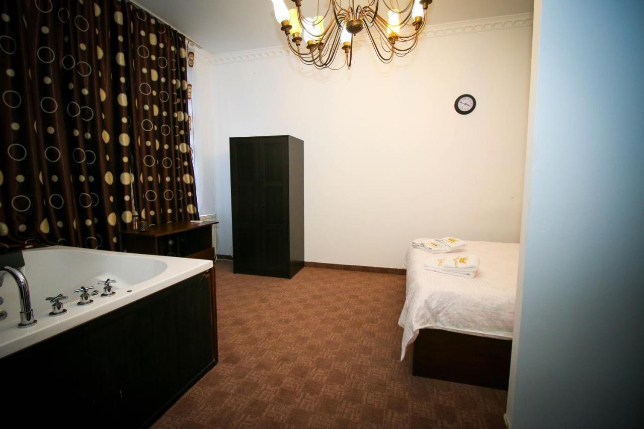 Karma Luxury Room Bukarest Exteriör bild