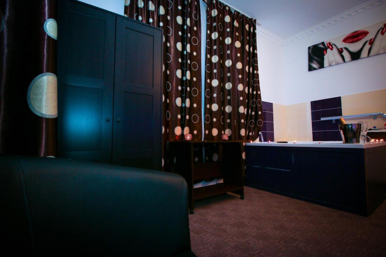 Karma Luxury Room Bukarest Exteriör bild