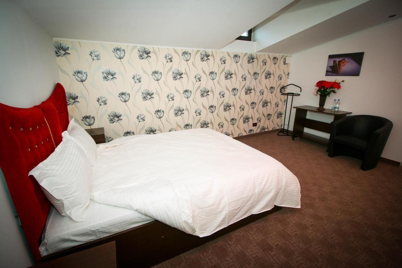 Karma Luxury Room Bukarest Exteriör bild