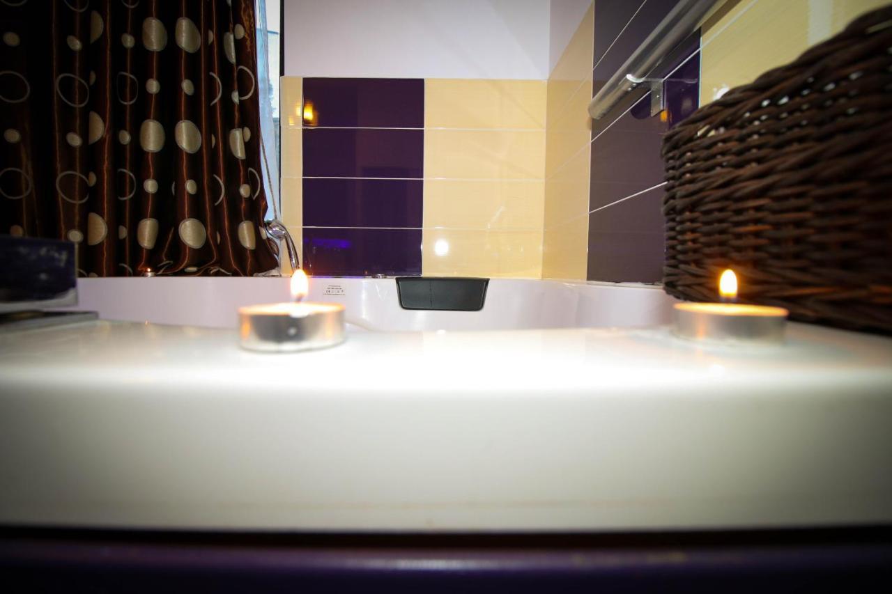 Karma Luxury Room Bukarest Exteriör bild